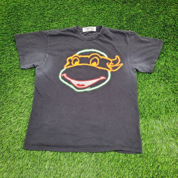 TMNT Michelangelo Neon Shirt Large 21x25 Faded Black - Picture 1 of 13